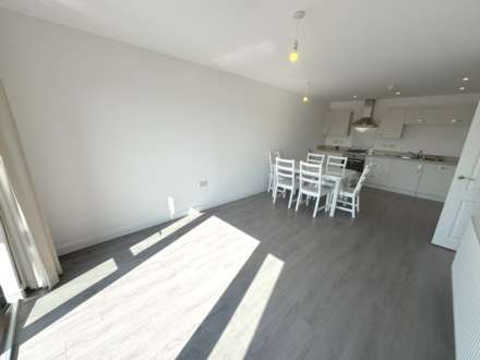 Nightingale Way, Reading, Image 12