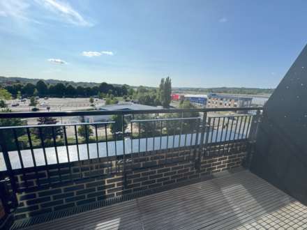 Nightingale Way, Reading, Image 14