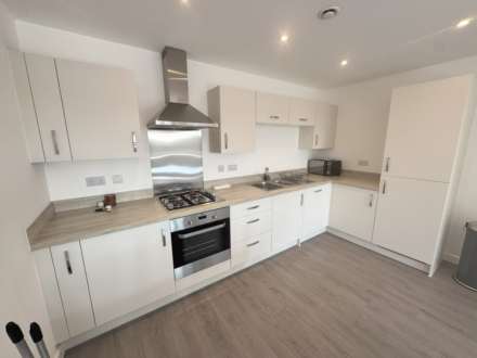 Nightingale Way, Reading, Image 4
