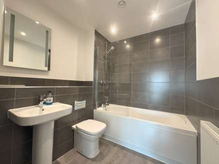 Nightingale Way, Reading, Image 5