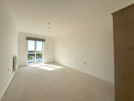 Nightingale Way, Reading, Image 8