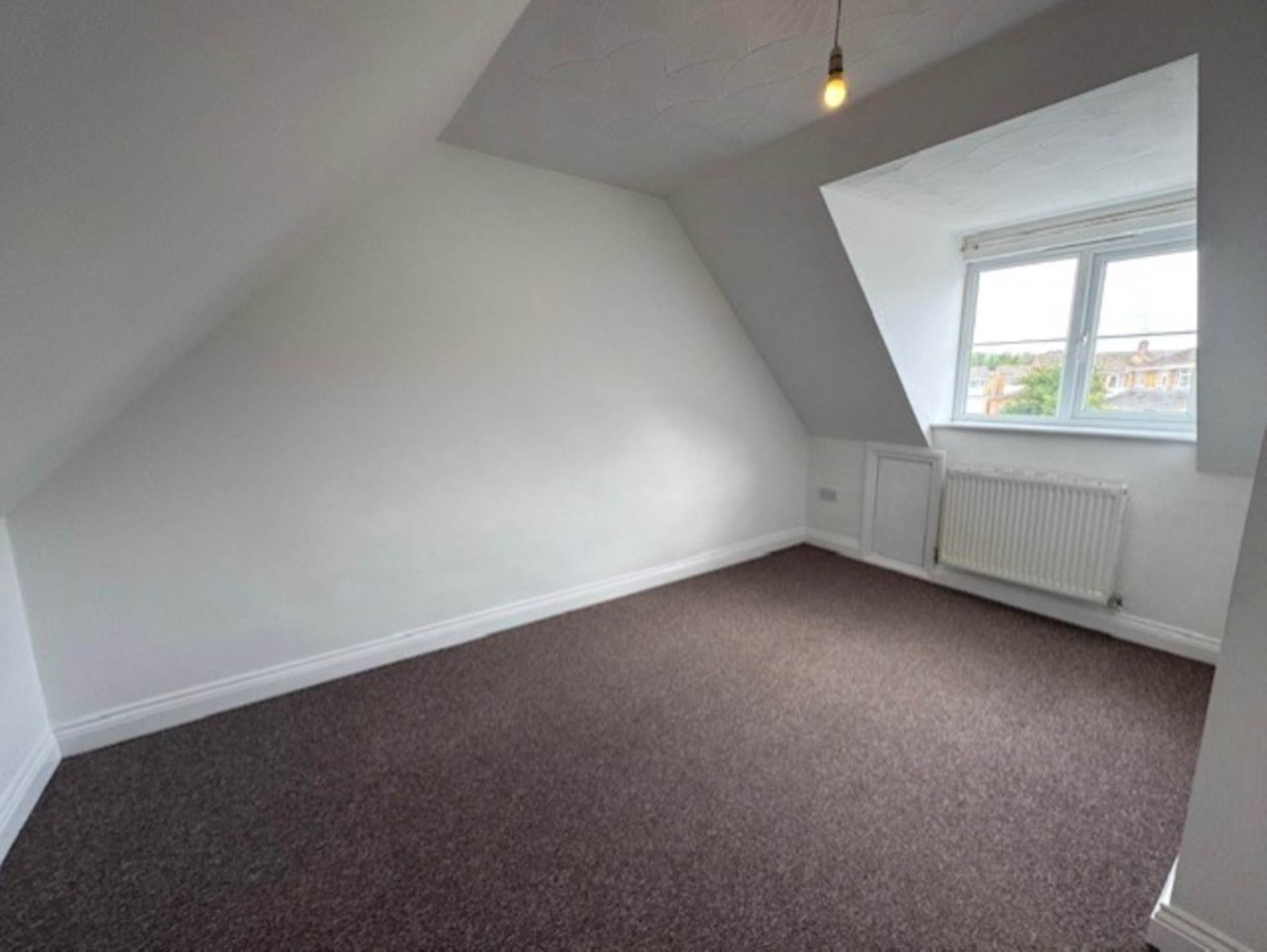 Royston Close, Reading, Image 11