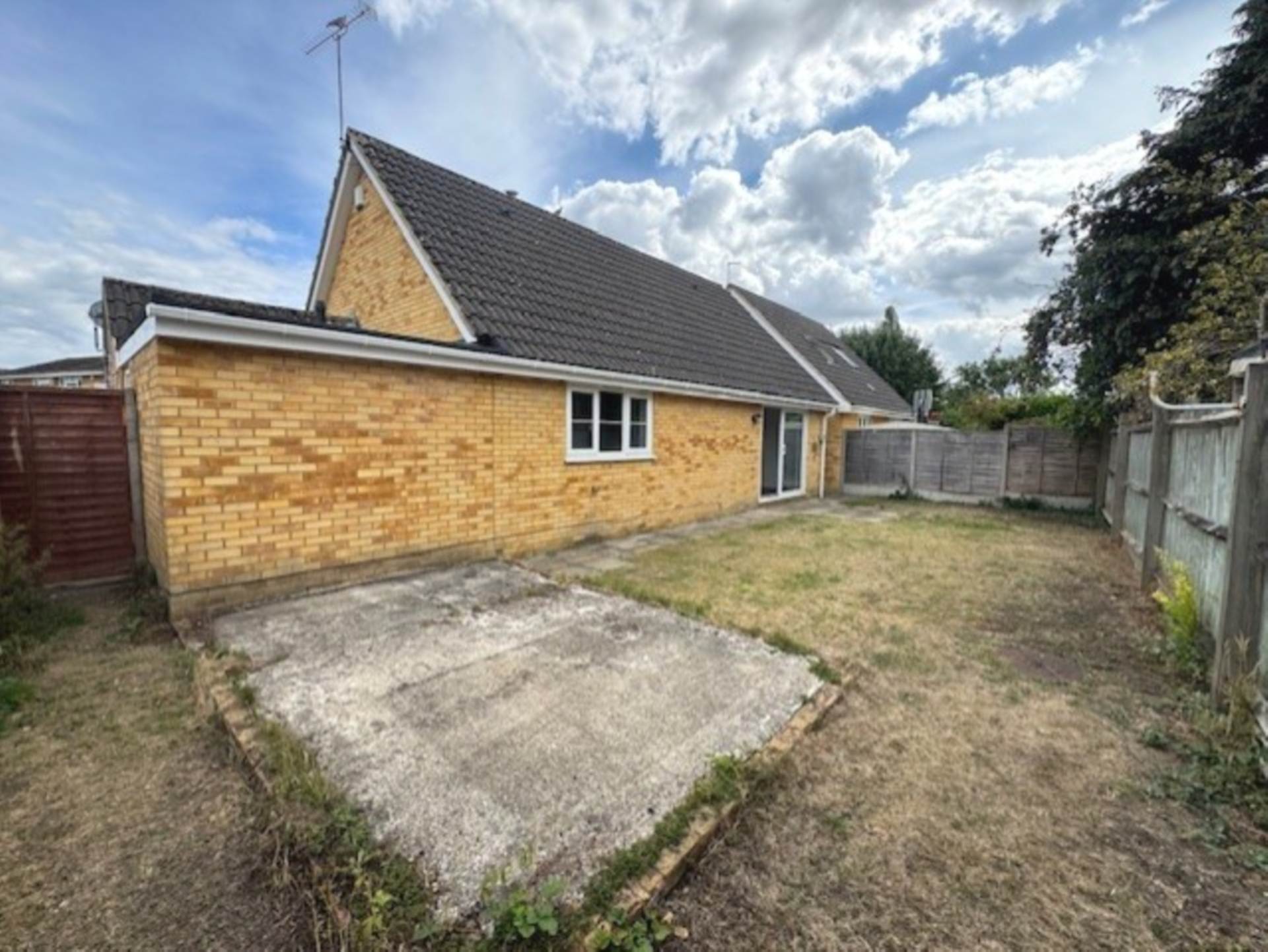 Royston Close, Reading, Image 13