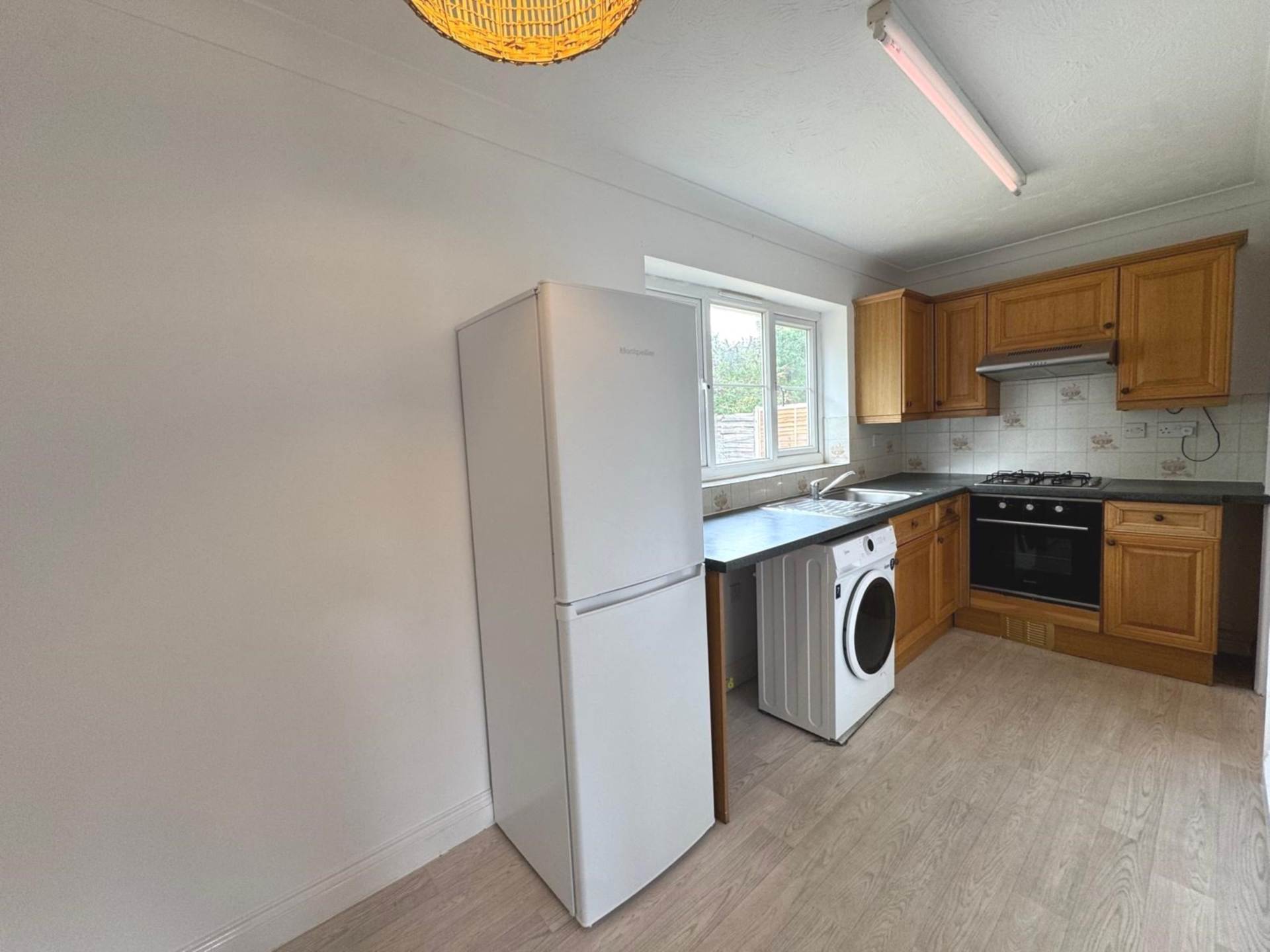 Royston Close, Reading, Image 4