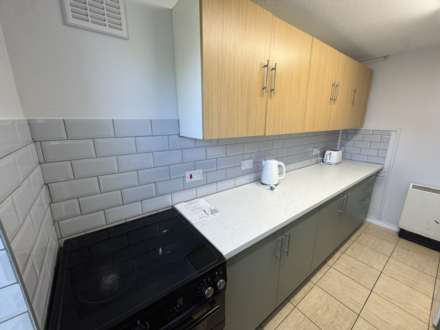 Canford Court, Reading, Image 8