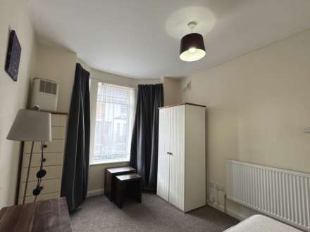 Hilcot Road, Reading, Image 4