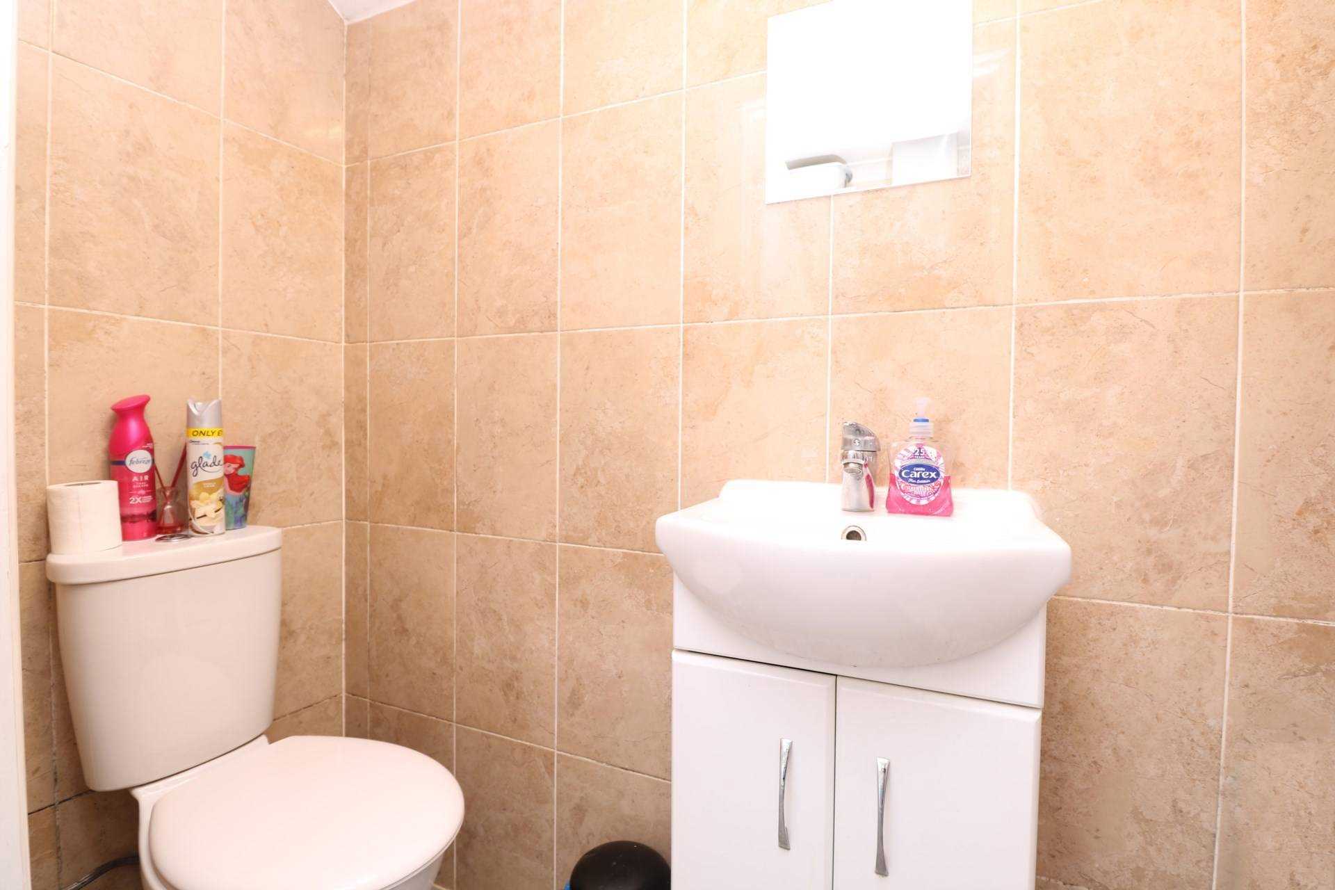 Prince Of Wales Ave, Reading, Image 4