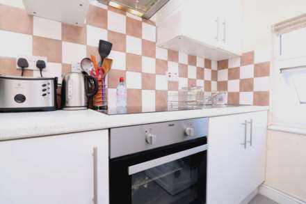 Prince Of Wales Ave, Reading, Image 3