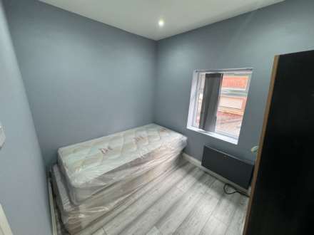 Oxford Road, Reading, Image 4