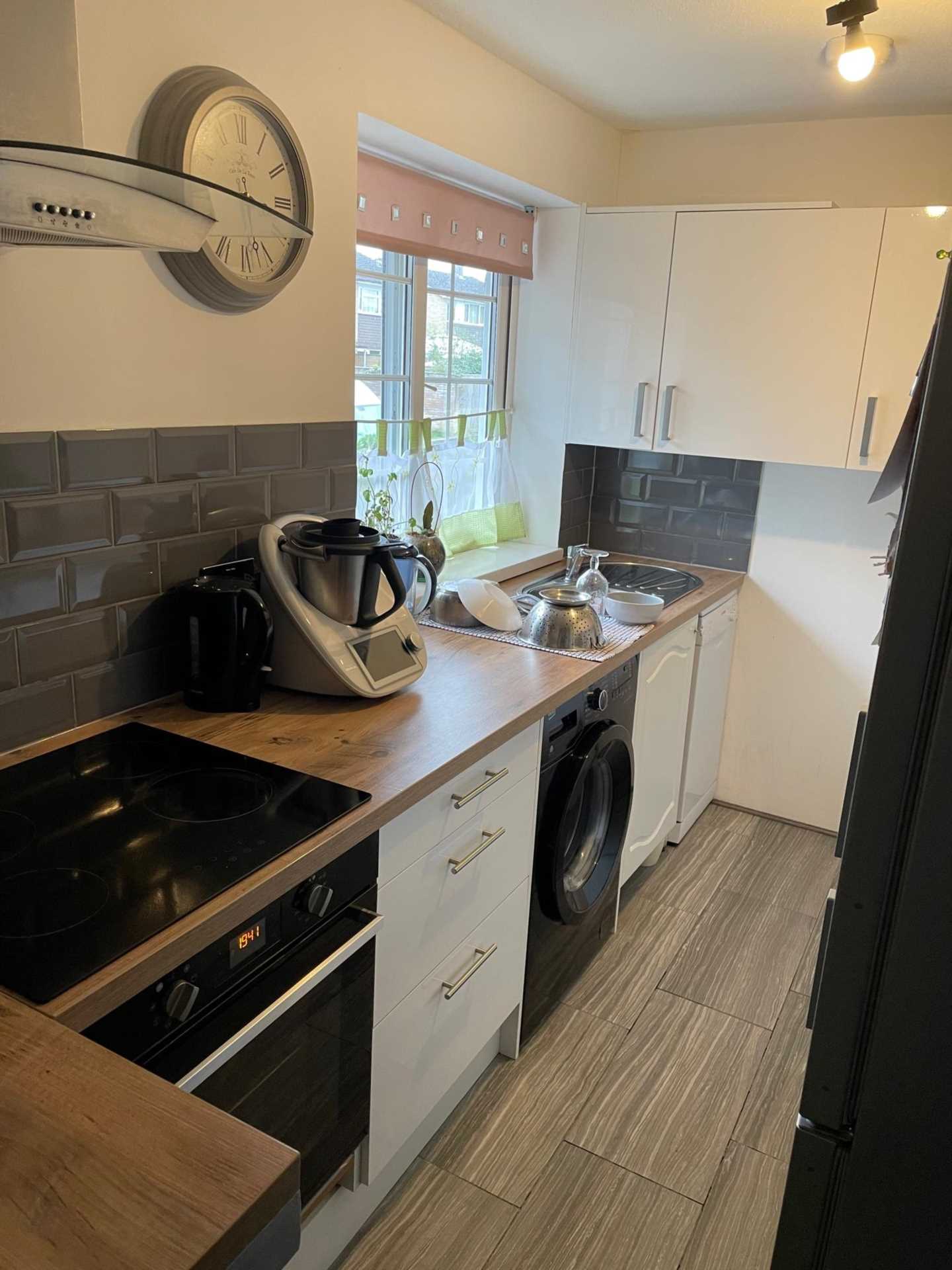 Savernake Close, Reading, Image 9