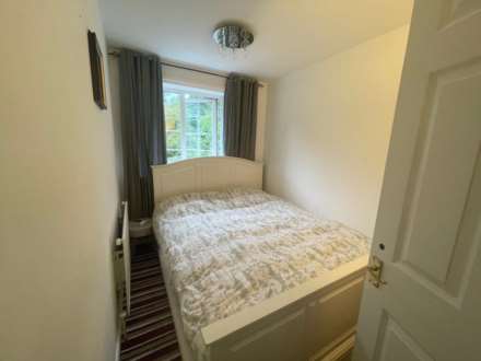 Savernake Close, Reading, Image 7