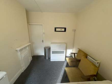 London Road, Reading, Image 6