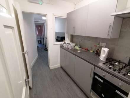 London Road, Reading, Image 6