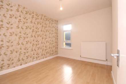 2 Bedroom Flat, Prince Of Wales, Reading, RG30
