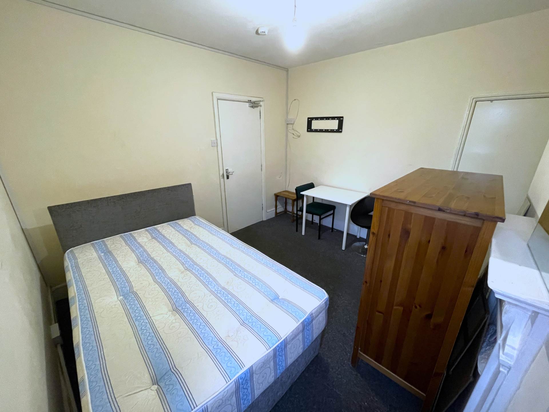 London Road, Reading, Image 2