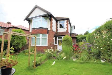 4 Bedroom Detached, Bury New Road, Prestwich,