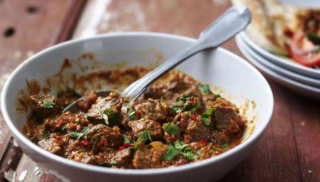 Slow Cooker Beef Curry!