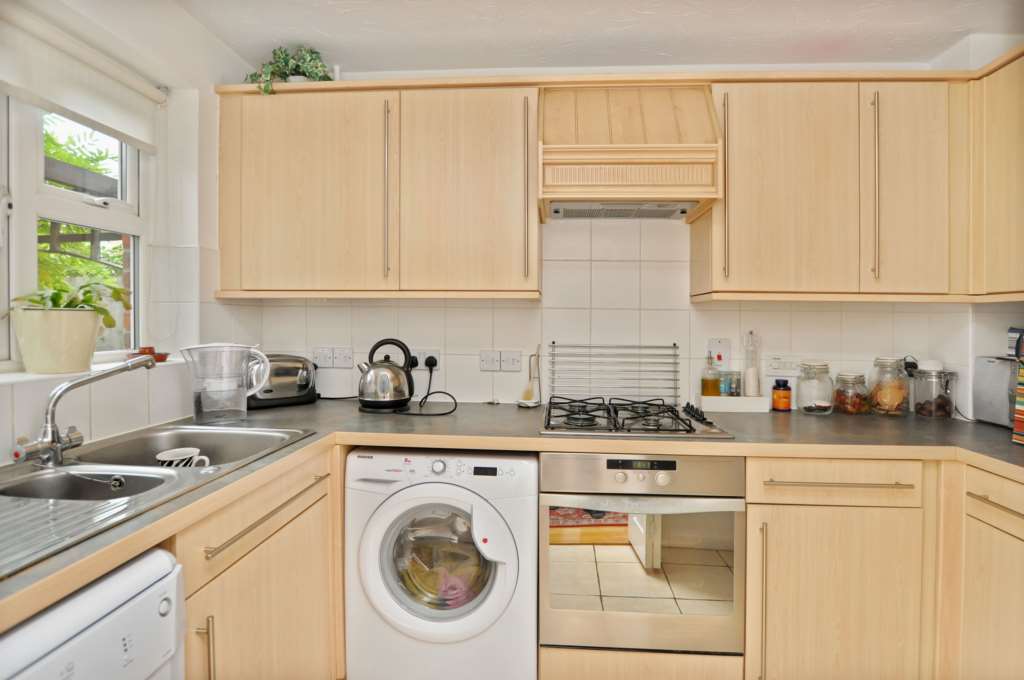 Bowmont Water, Didcot, Image 2