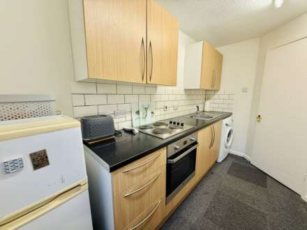 St. Hughs Rise, Didcot, Image 5