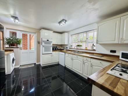Blackwater Way, Didcot, Image 2