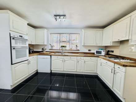 Blackwater Way, Didcot, Image 5