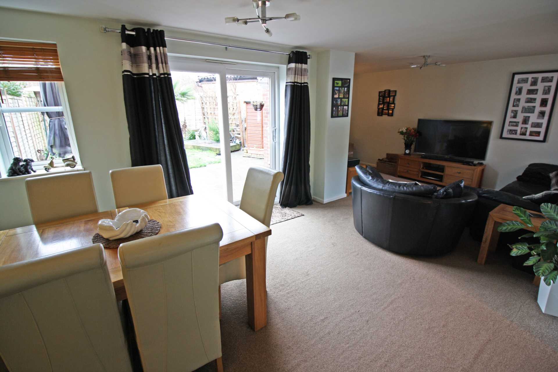 Dearne Place, Didcot, Image 4