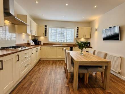 Tavistock Avenue, Didcot, Image 4