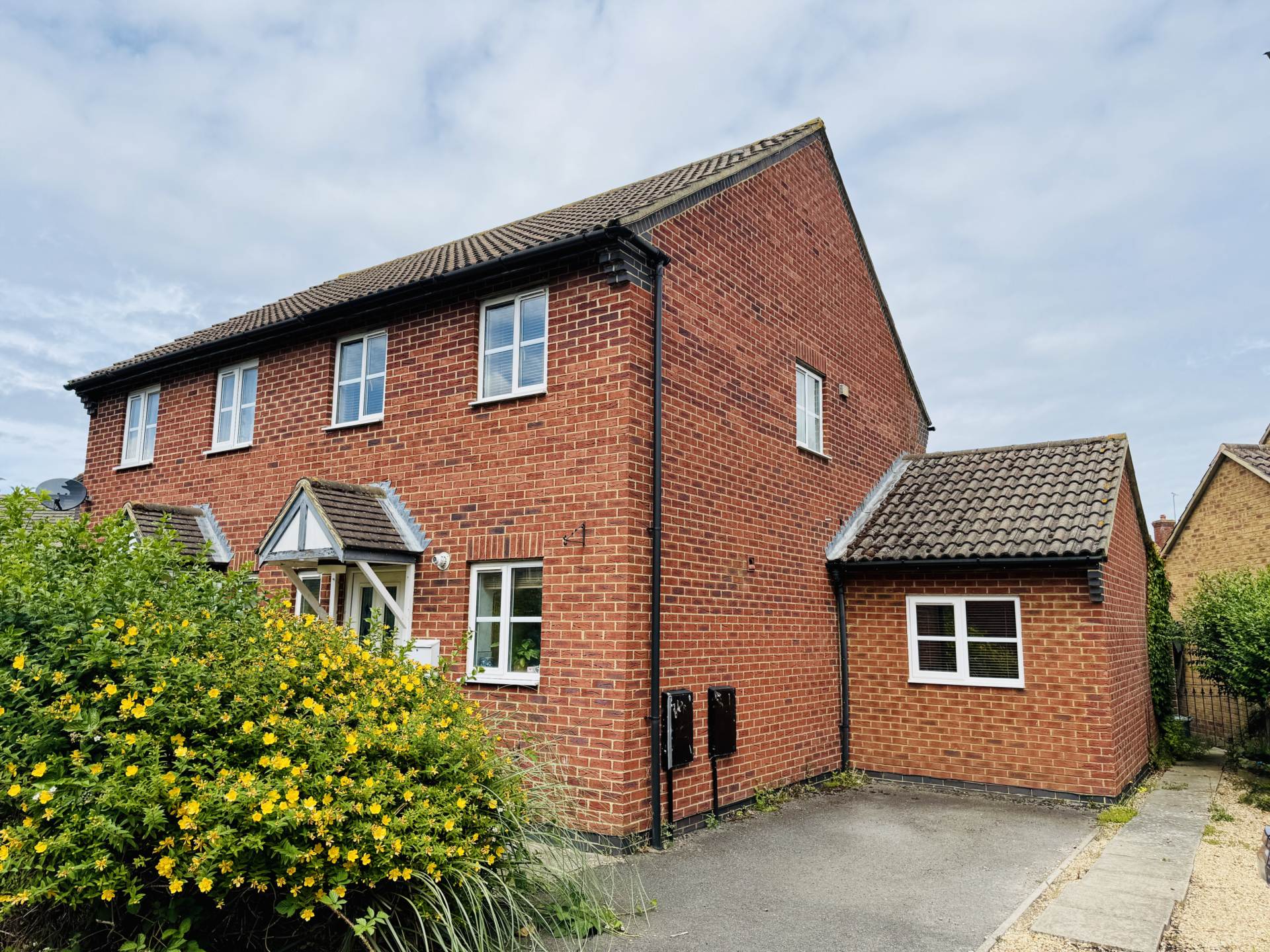 Dearne Place, Didcot, Image 1