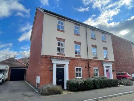 5 Bedroom Town House, Imray Place, Wallingford