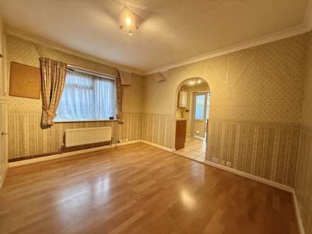 Bradstocks Way, Sutton Courtenay, Image 4