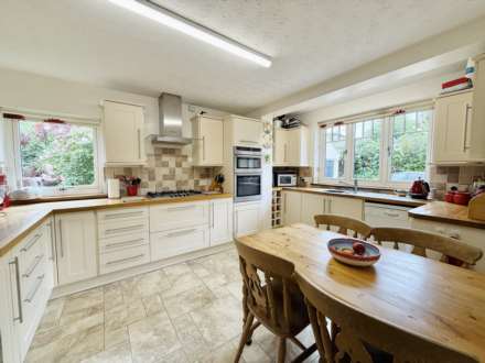 Brook House, Reading Road, Image 2
