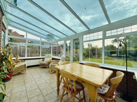 Brook House, Reading Road, Image 7