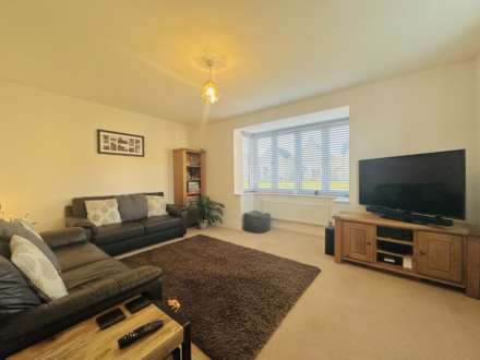 Larch Drive, Didcot, Image 4