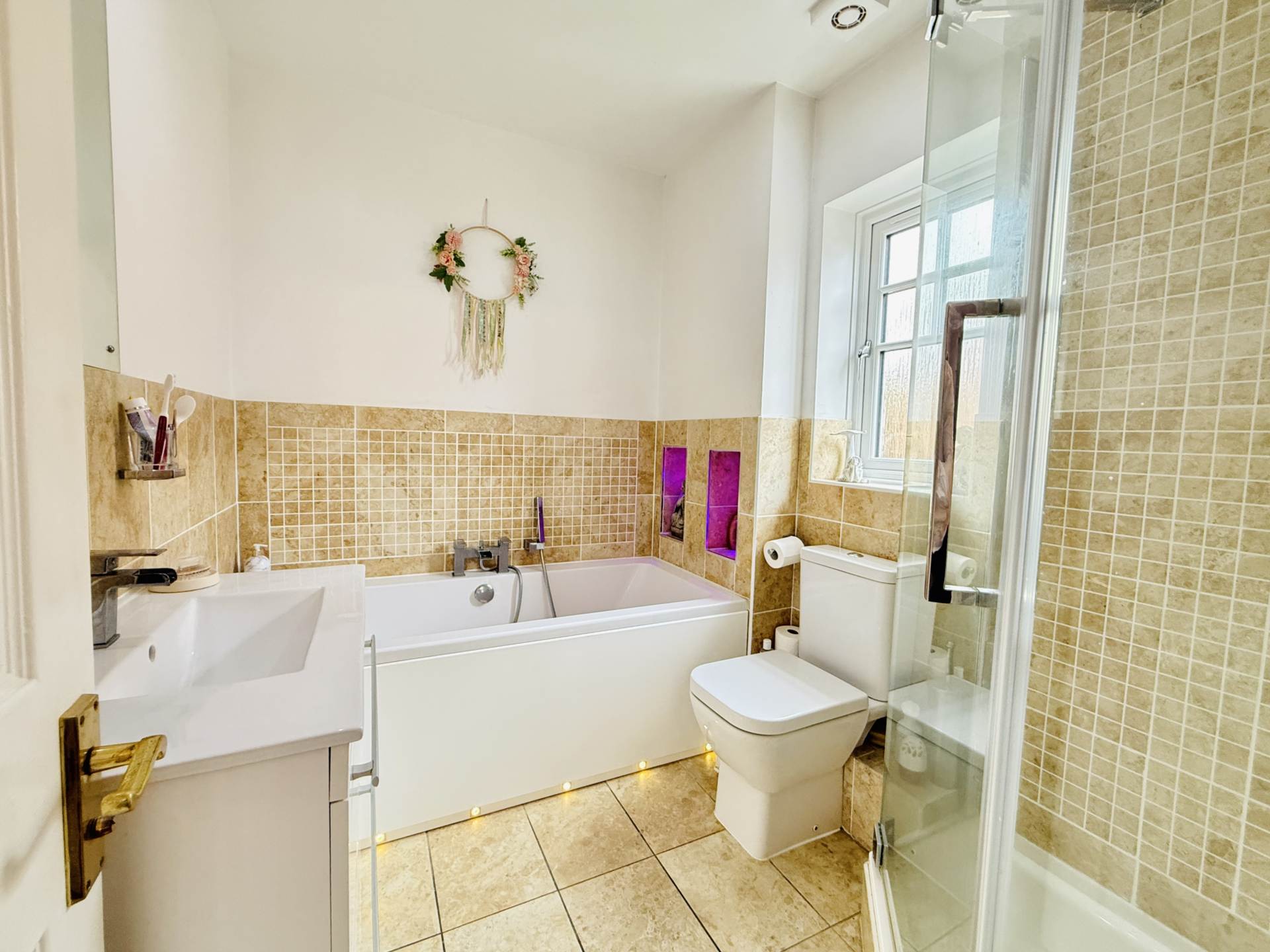 Saxon Court, Benson, Image 11
