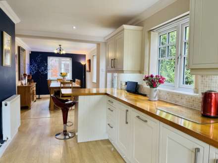 Saxon Court, Benson, Image 3