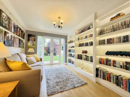 Saxon Court, Benson, Image 7