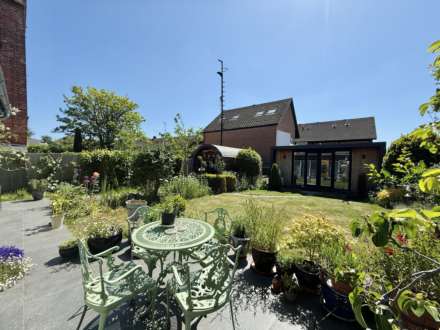 The Bungalow, Station Road, Image 19