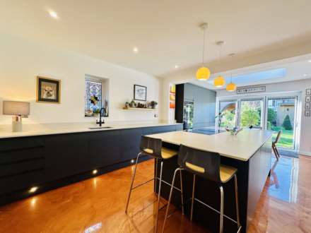 The Bungalow, Station Road, Image 2