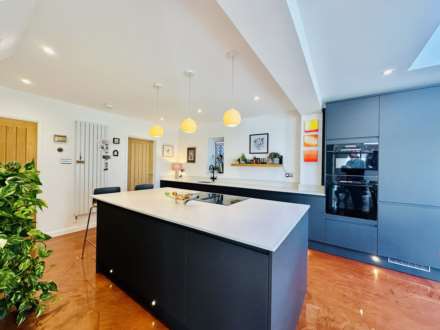 The Bungalow, Station Road, Image 6