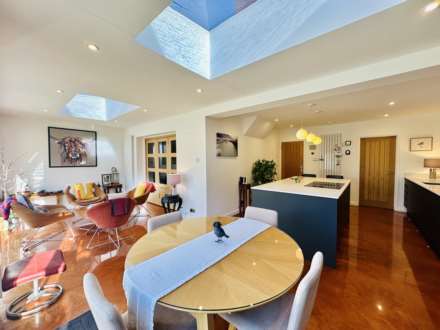 The Bungalow, Station Road, Image 8