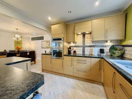 Fir Tree Avenue, Wallingford, Image 2