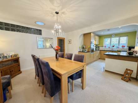 Fir Tree Avenue, Wallingford, Image 5