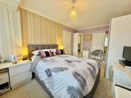 Fir Tree Avenue, Wallingford, Image 7