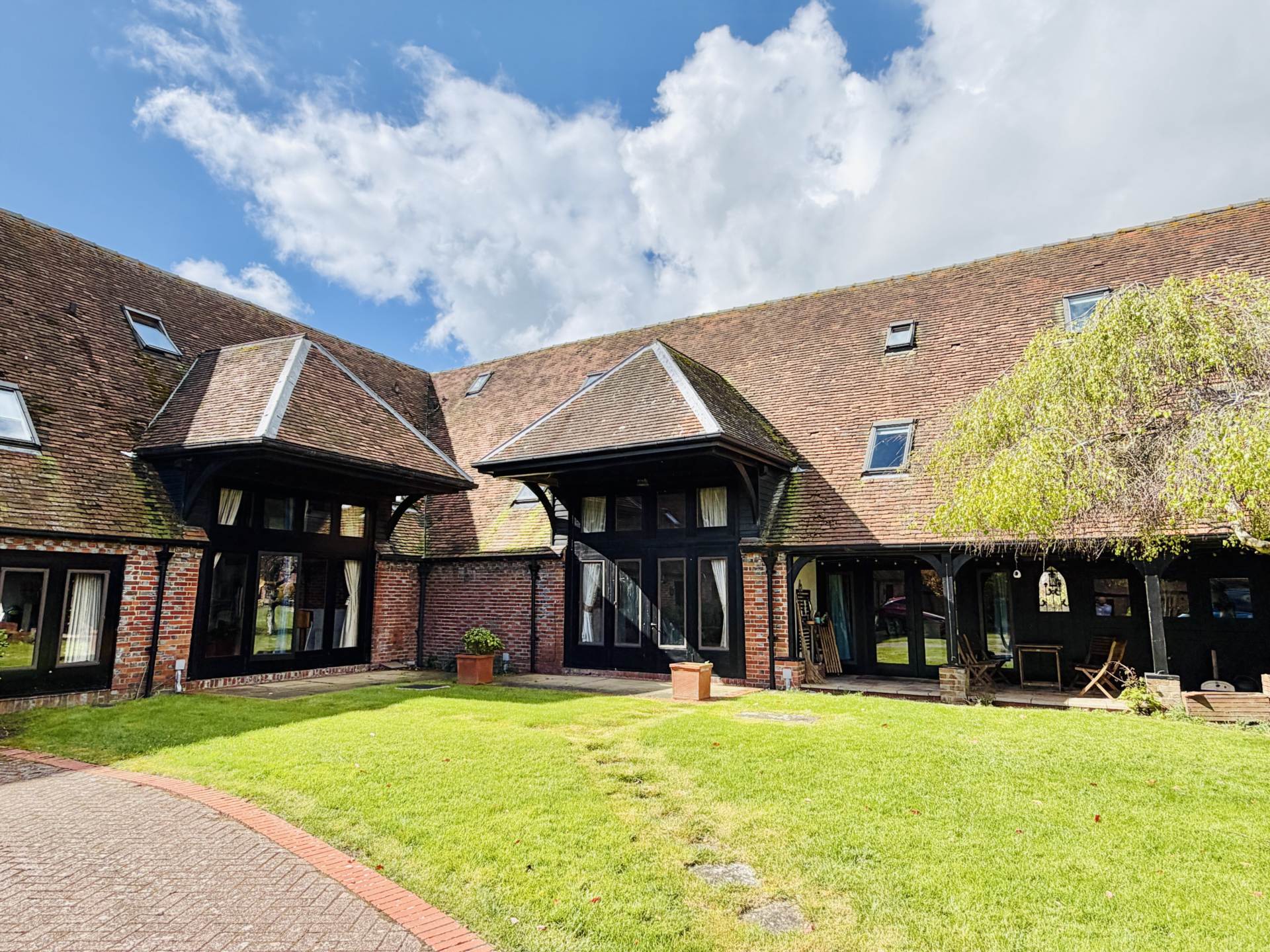 Fifield Barns, Benson, Image 1