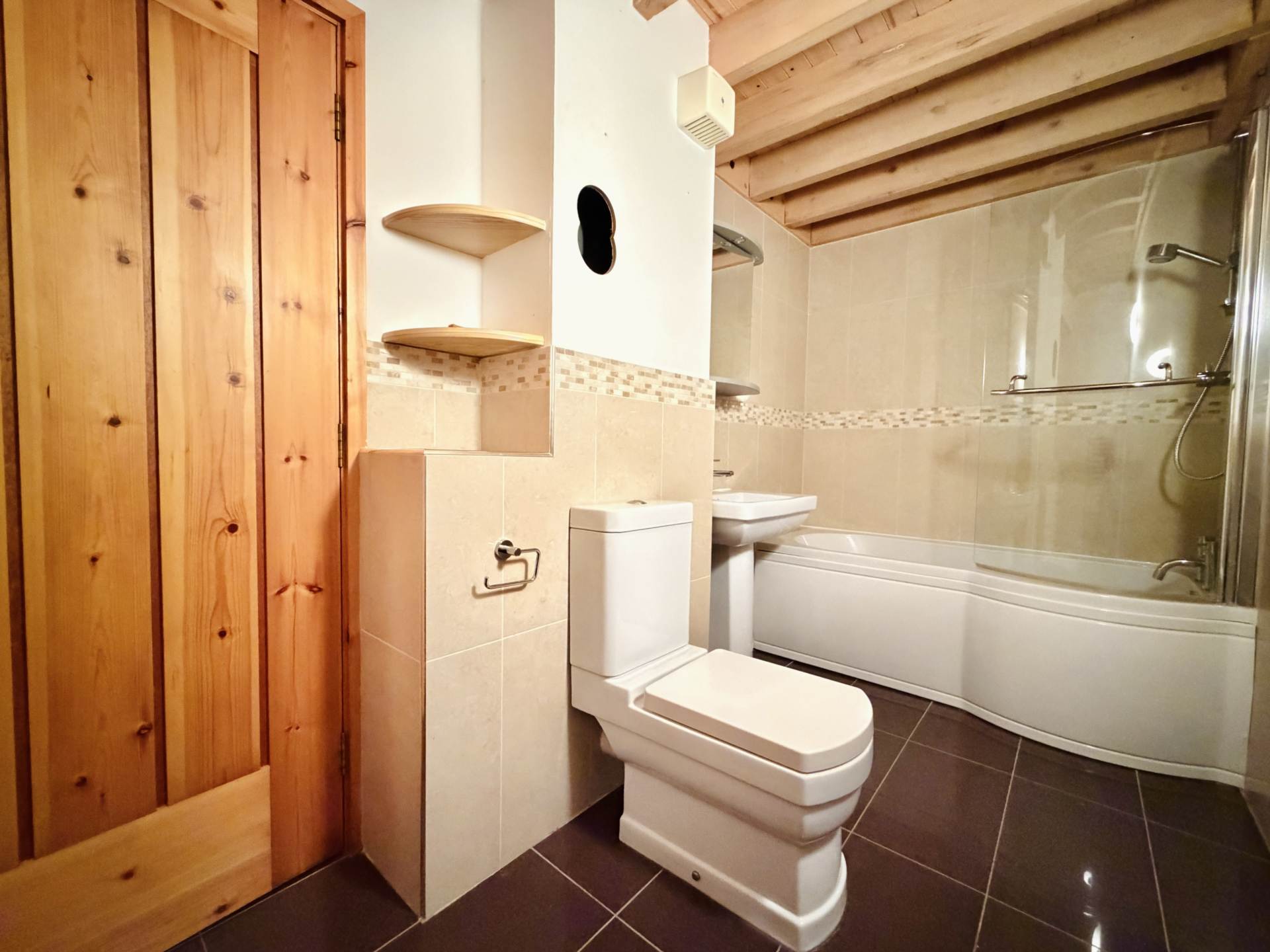 Fifield Barns, Benson, Image 14