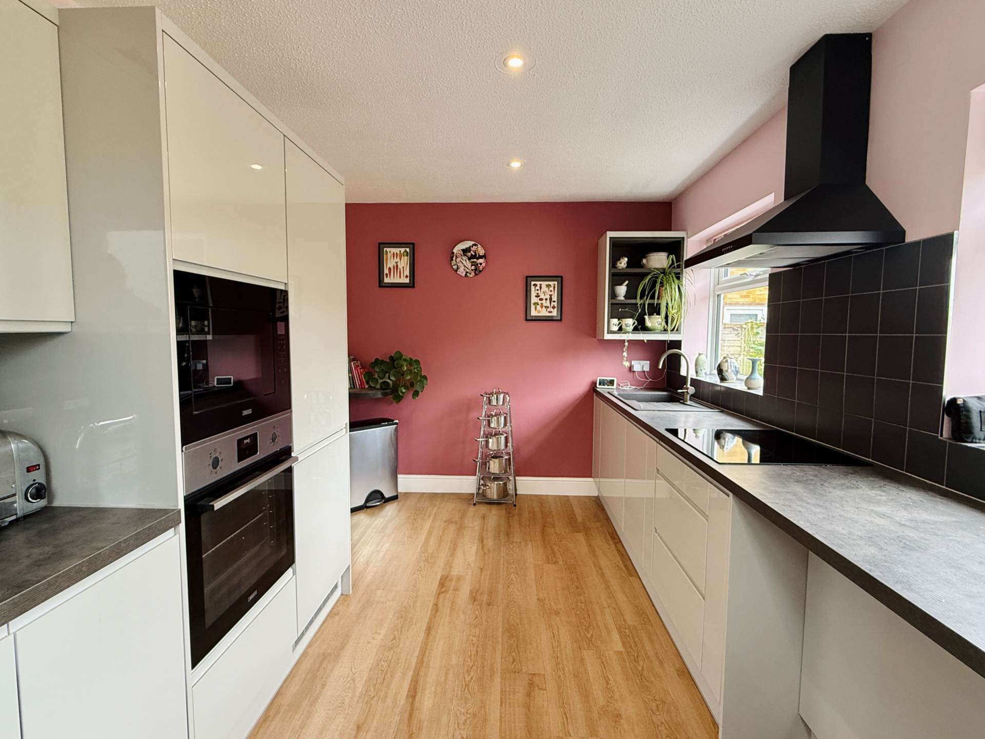 Fir Tree Avenue, Wallingford, Image 2