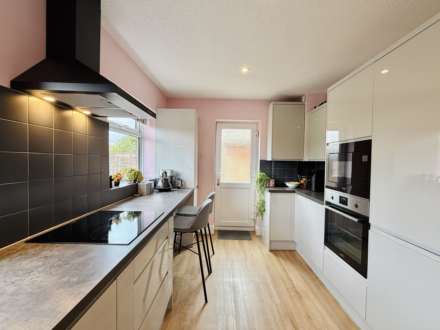 Fir Tree Avenue, Wallingford, Image 4