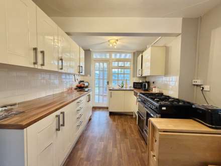 Chalmore Cottage, Reading Road, Image 2