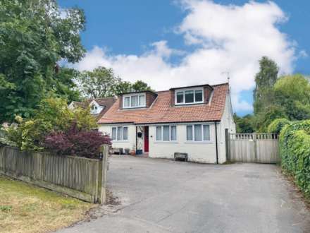 Bridle Path, Woodcote