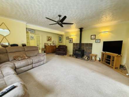 Bridle Path, Woodcote, Image 6